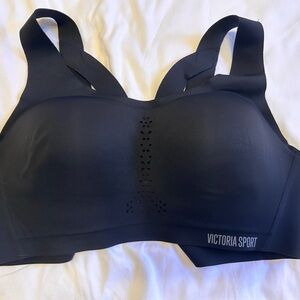 Black Victoria Sport Sports Bra